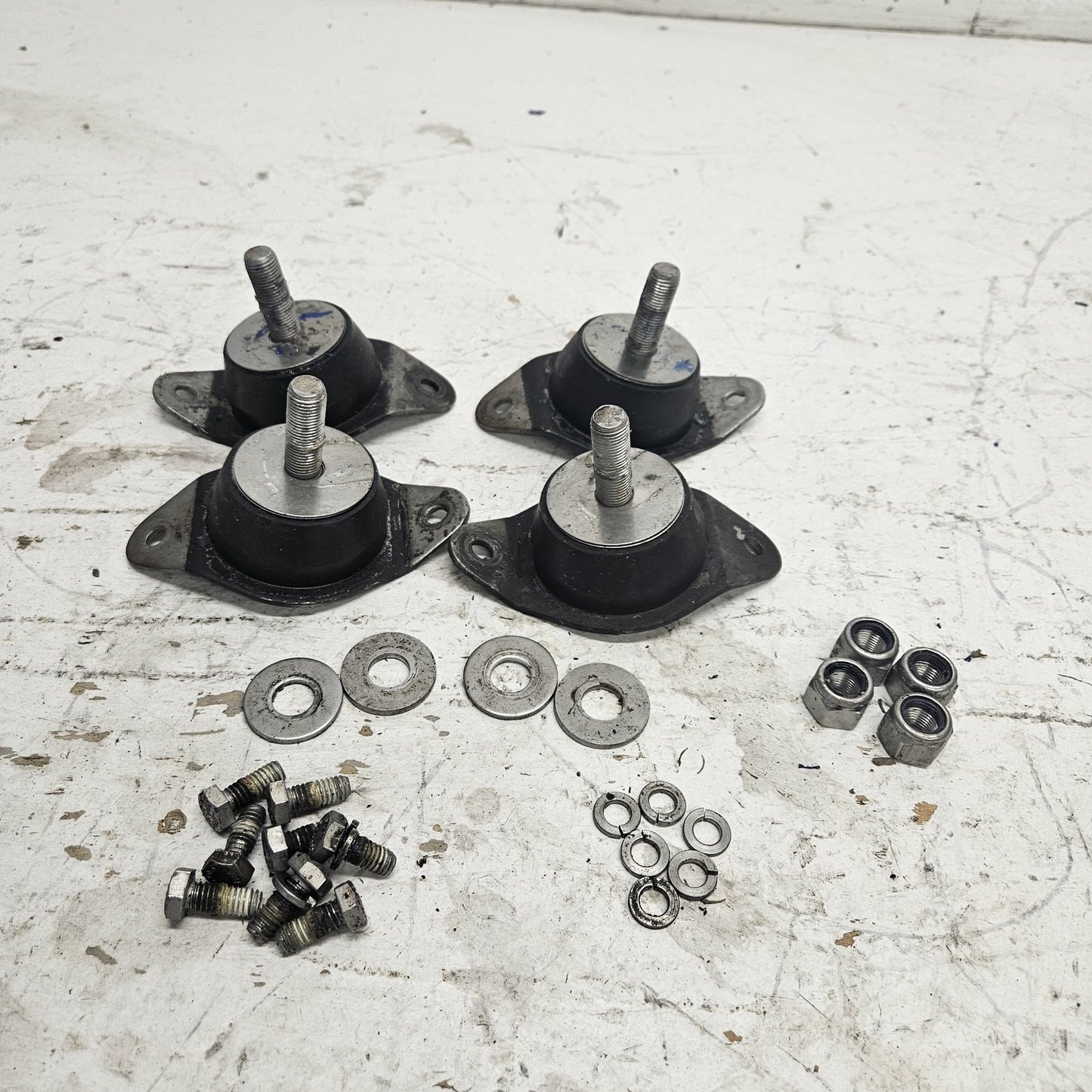Polaris Watercraft 1995 SL SLX 650/750/780 OEM Engine Mount Set Part# 3110051