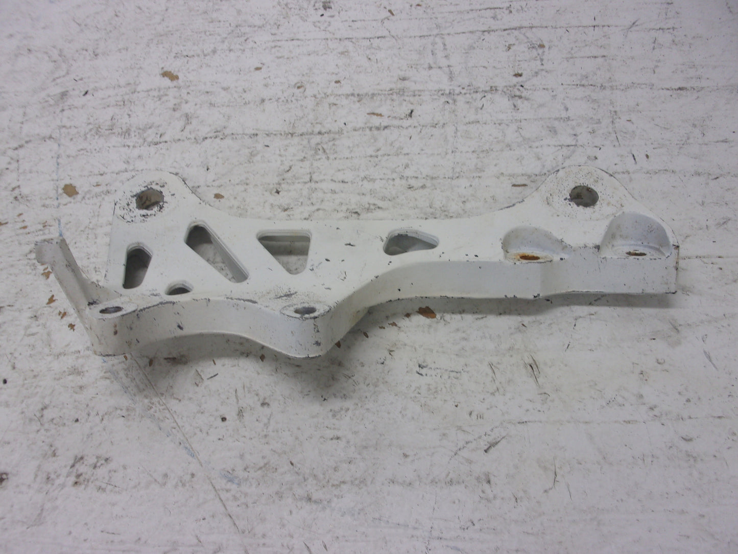 Yamaha Waverunner 1990-1998 WR WVT WB VXR OEM Engine Bracket # 6R7-21415-00-94