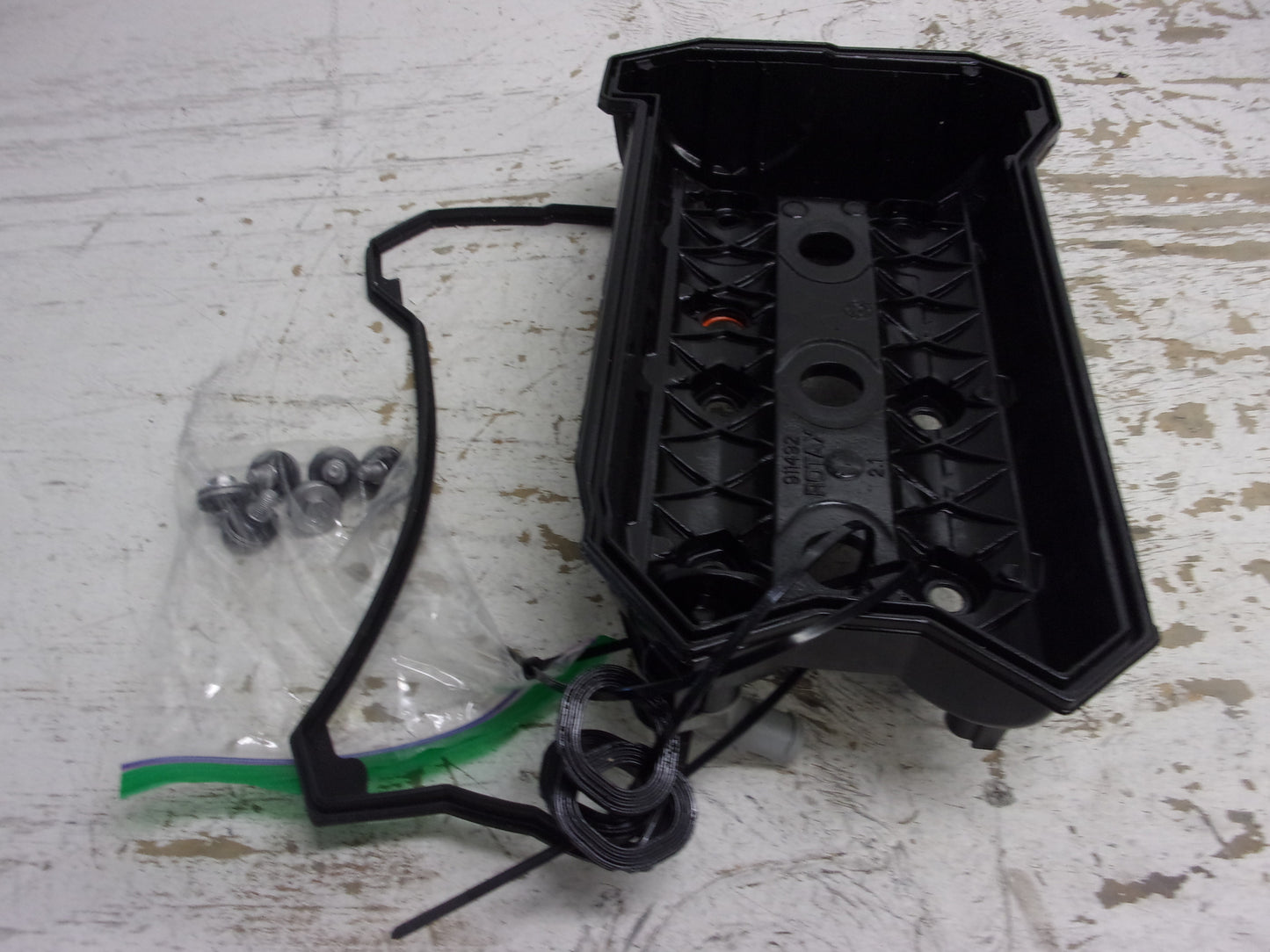 Sea Doo Bombardier 2014-2022 GTI GTS Spark OEM Valve Cover Assembly # 420911493