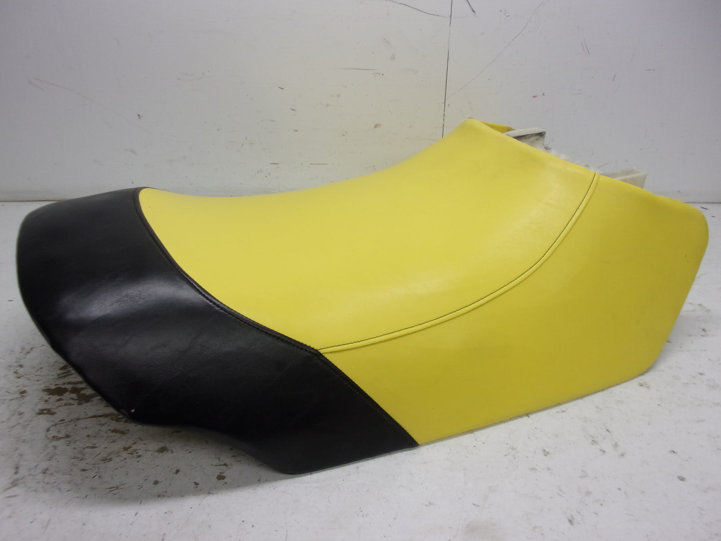 Yamaha 1997-1998 WaveRunner / GP 760 Yellow & Black Seat # GP7-U3710-00-00