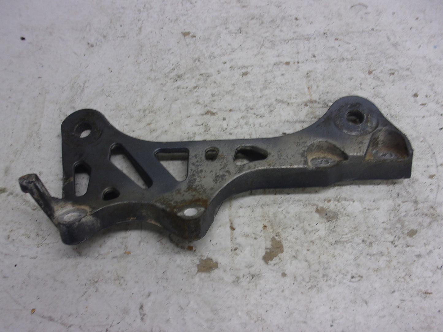 Yamaha Waverunner 1990-1998 WR WVT WB VXR OEM Engine Bracket # 6R7-21415-00-94