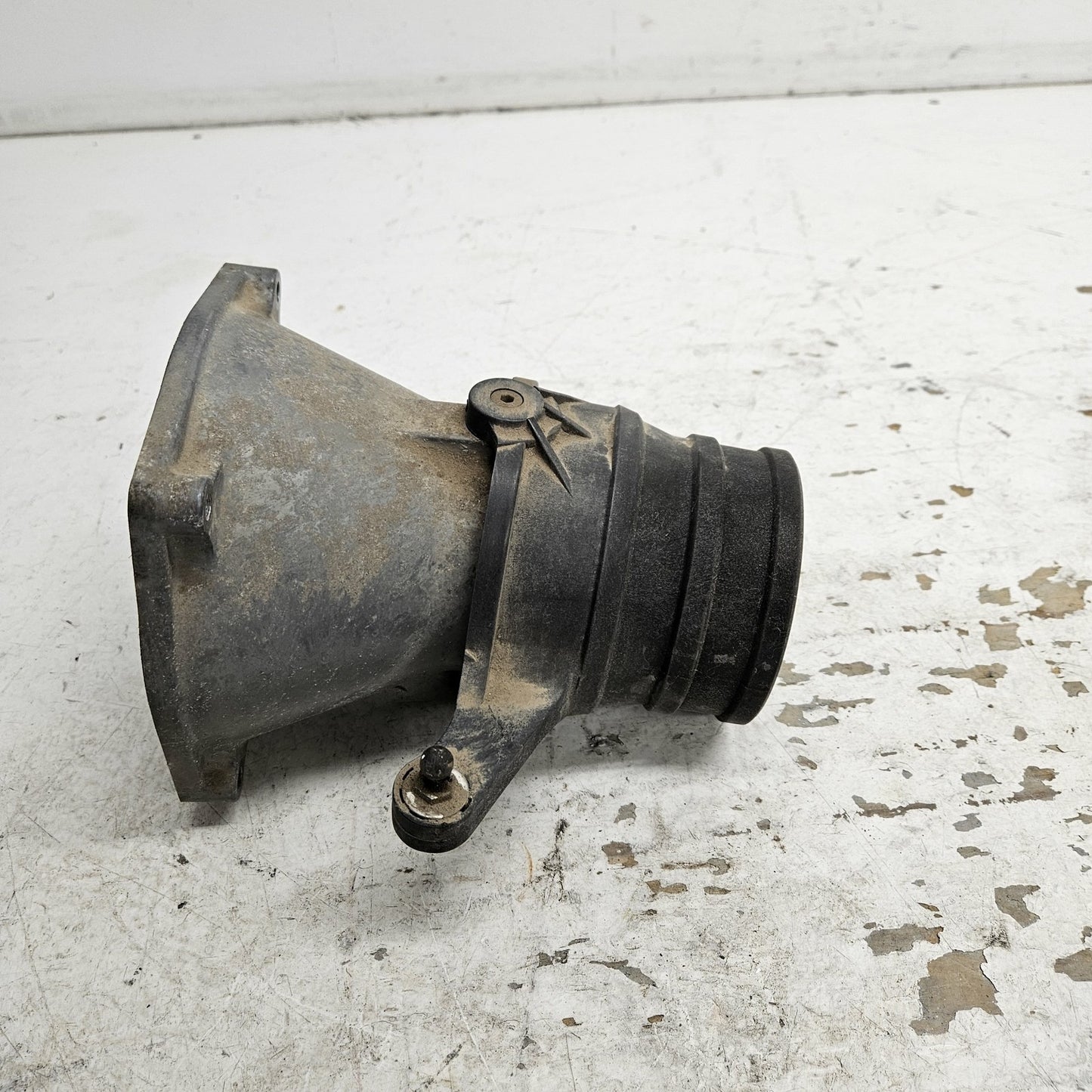Kawasaki Jet Ski 1992-1993 750SS Pump Nozzle + Steering Nozzle Part# 59136-3718