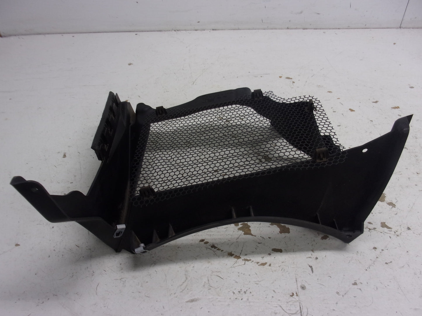 Can-Am Roadster 2008-2010 Spyder RS GS OEM Right Radiator Hub Cap Part# 70500148
