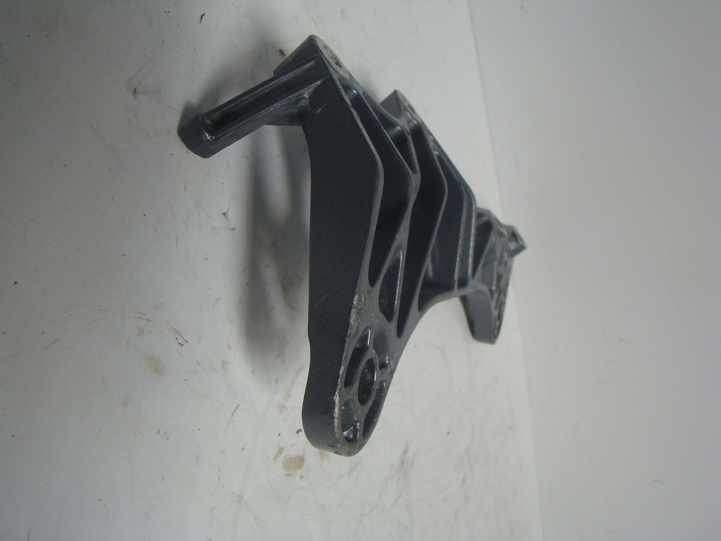 Yamaha Waverunner 2004 XL 700 Front Upper Engine Bracket Part# 6R7-21415-01-00