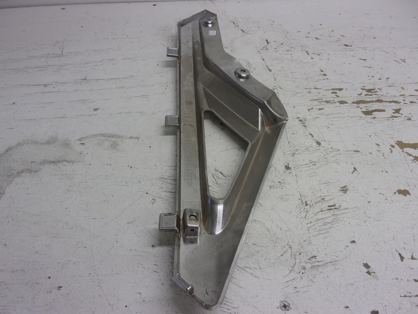 Yamaha WaveRunner 2015-2019 VX VXS VXR OEM Chrome RH Side Trim F2X-U377G-00-00