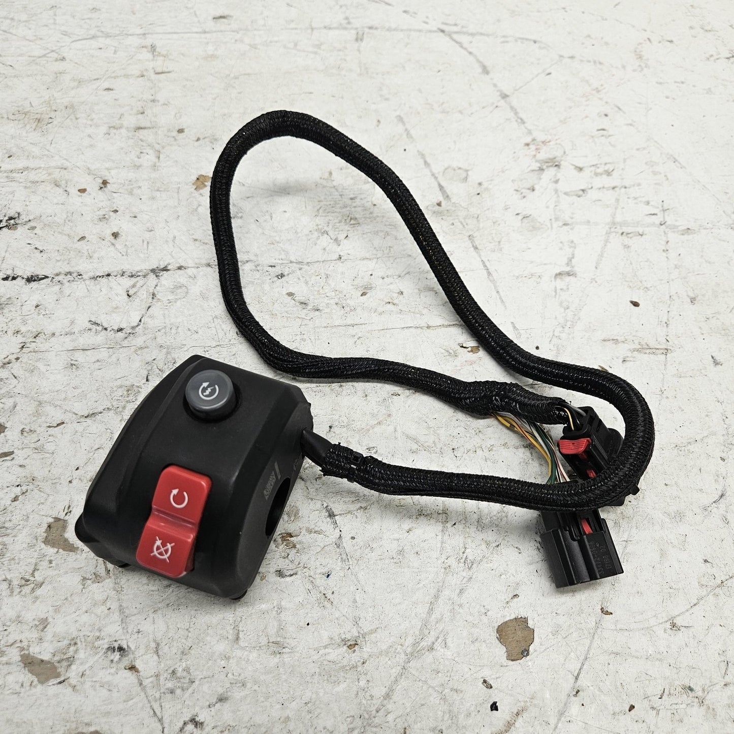 Can-Am Roadster 2019-2020 Ryker OEM Right Handlebar Switch + Grip Part 710005275