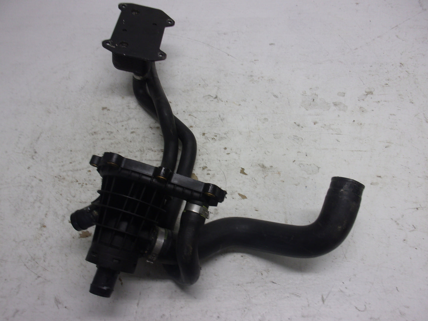 Sea Doo Bombardier 2002 GTX 4-Tec OEM Oil Cooler + Water Pump Housing 290922685