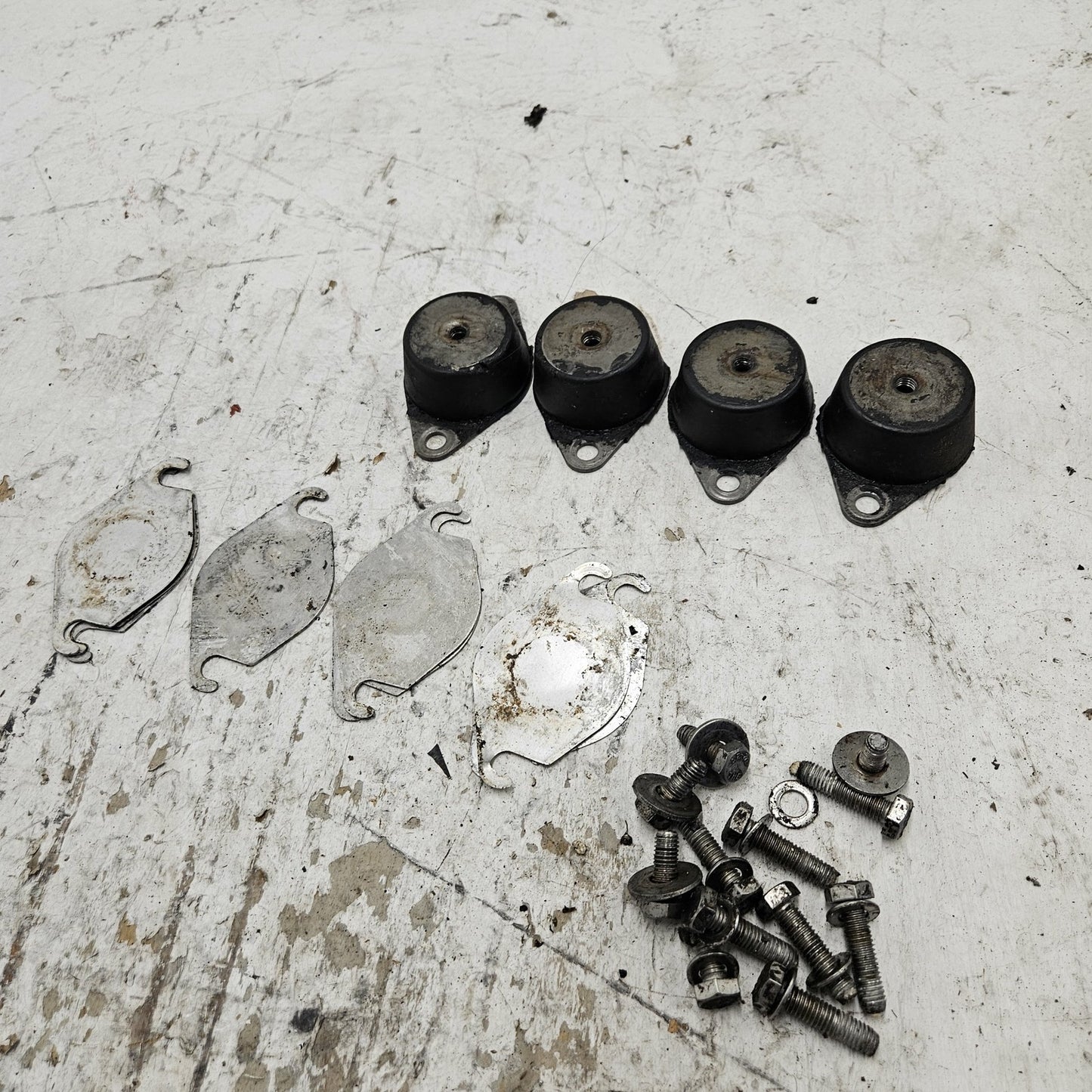 Sea Doo Bombardier 1996-1998 GTI GTS SP SPX SPI HX GS Engine Mount Set 270000217