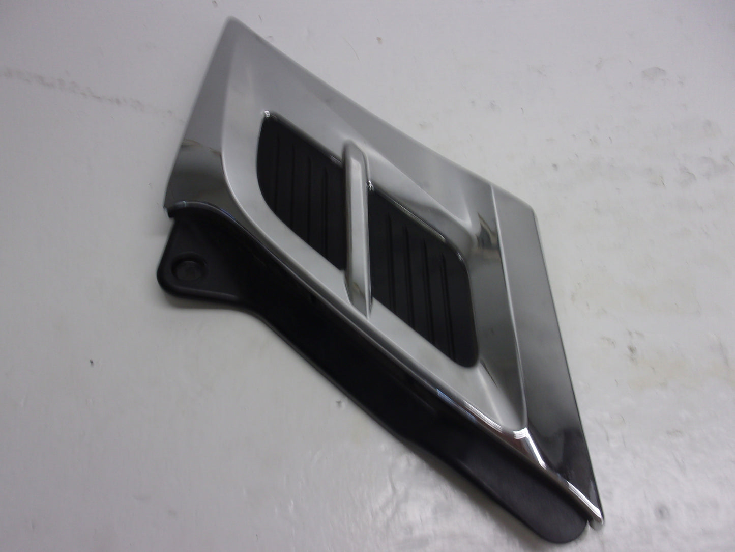 Yamaha WaveRunner 2012-2018 FX Cruiser SHO1.8 Right Chrome Trim F2S-U370K-00-00