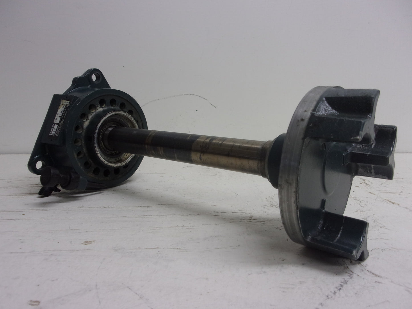 Yamaha Wave Raider 700 701 OEM Mid Shaft + Coupler Assembly 62T