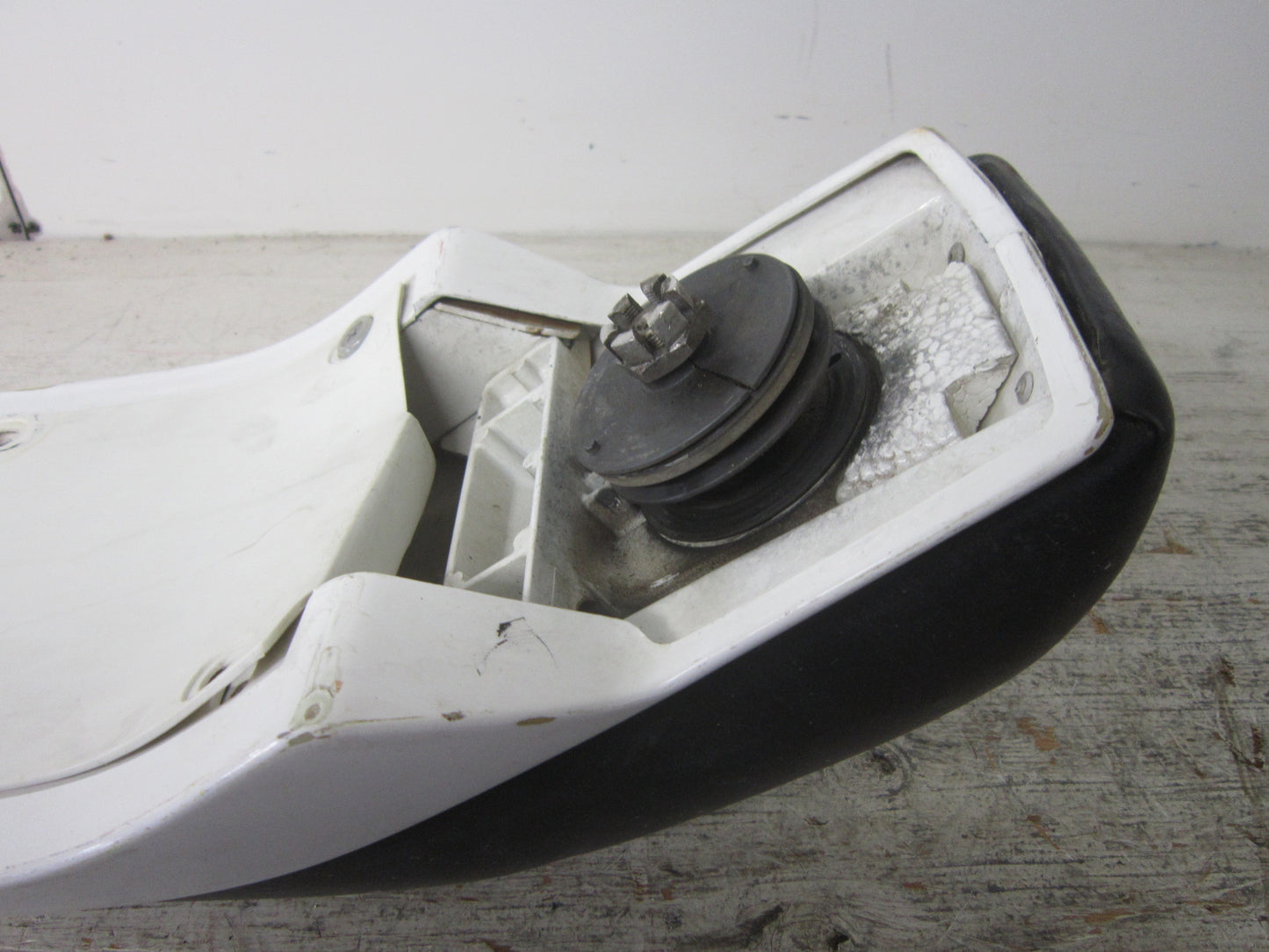 Kawasaki Jet Ski 1987-1988 300 SX OEM White Handlepole Assembly # 39100-3702-8C