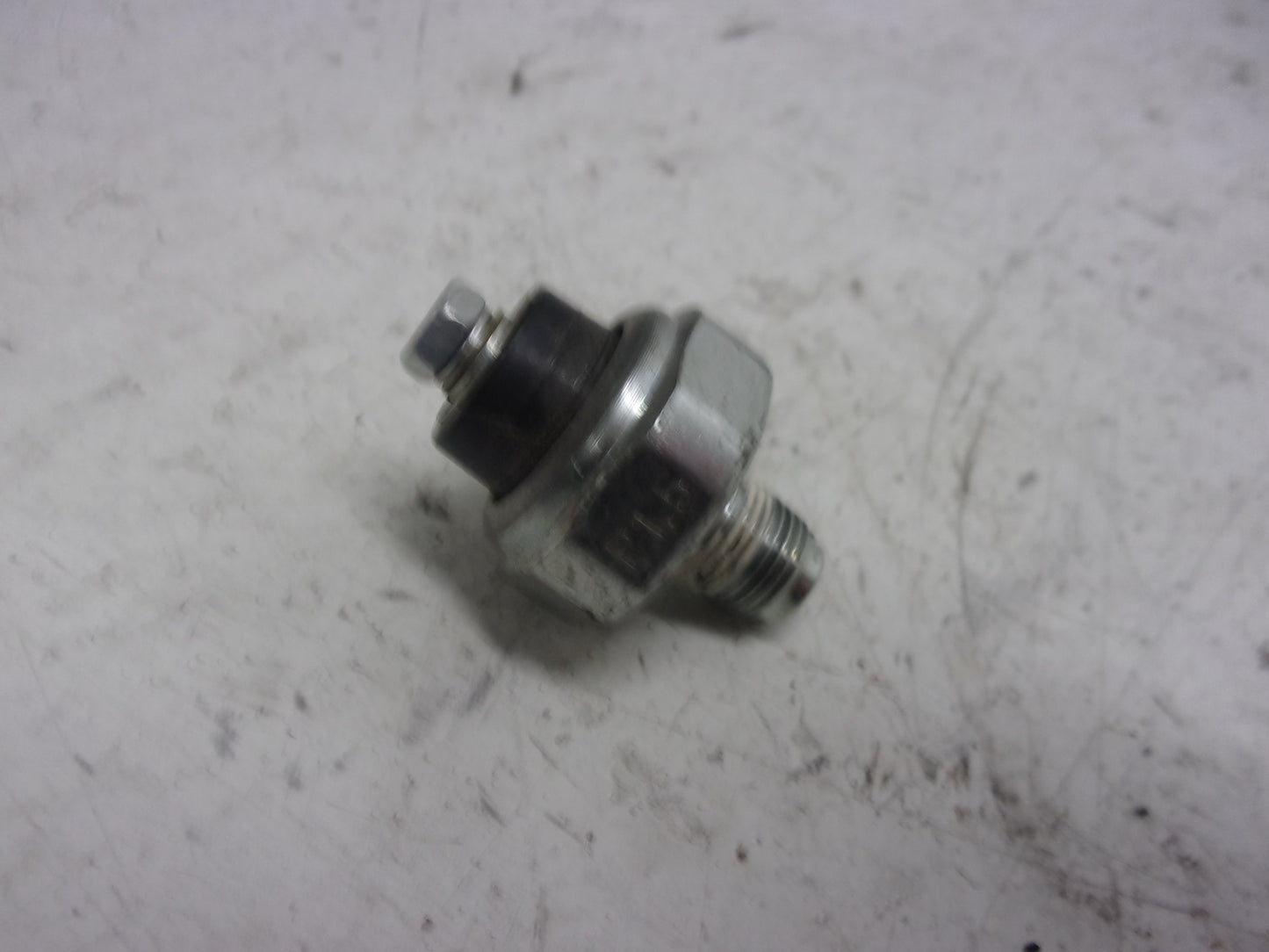 Yamaha Waverunner 2002-2021 VX V1 FX HO OEM Oil Pressure Sensor 68V-82504-00-00