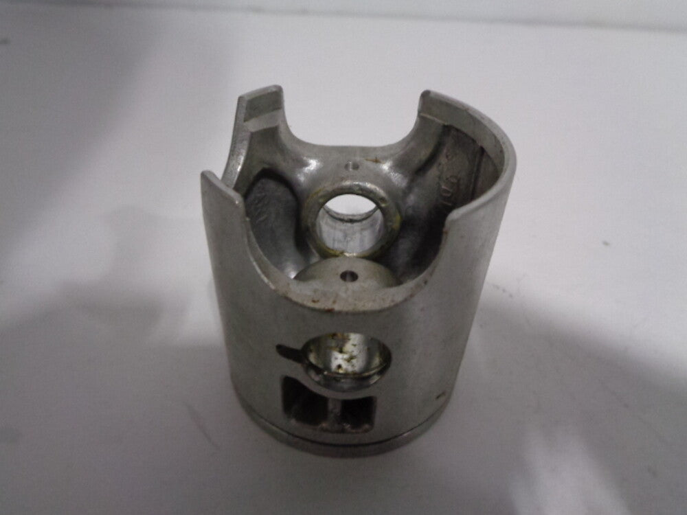 Suzuki Dirt Bike 1986-1988 RM-125 Standard Size OEM Piston 12110-01B41-0F0