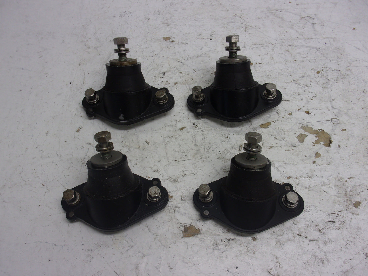 Kawasaki Jet Ski 1988-1990 TS 650SX X2 OEM Engine Damper Set Part# 92075-3724