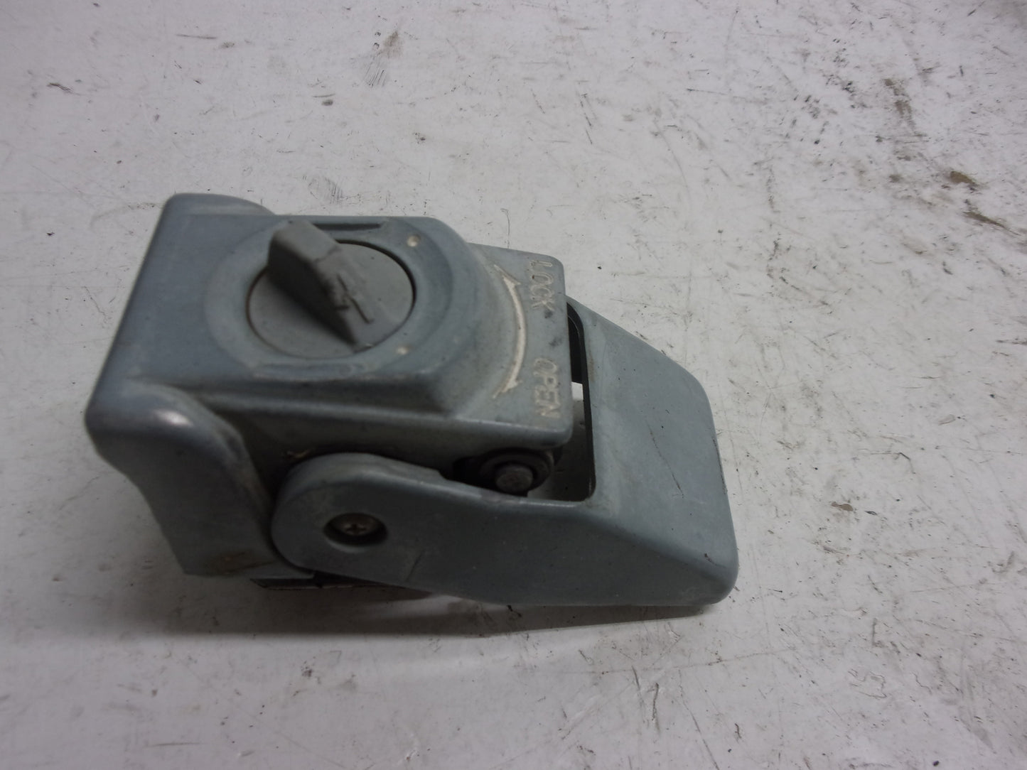 Kawasaki Jet Ski 1992-2001 750 SX SXI OEM Engine Hood Lock Assembly # 27016-3723