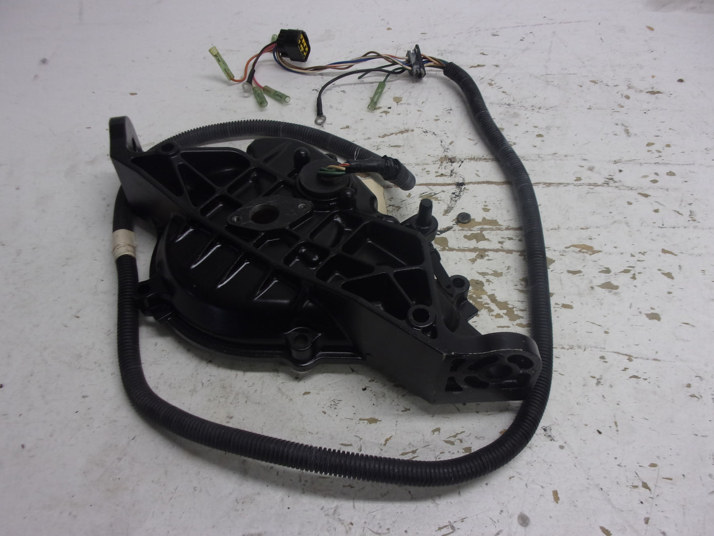 Yamaha 1999-2000 GP XL 800 Oil Pump Stator + Flywheel Cover # 66E-81337-10-8P