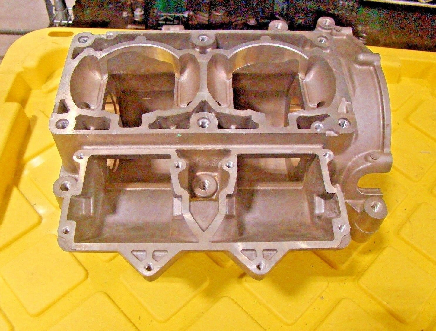 Yamaha Waverunner 90-1996 VXR Superjet Waverunner 650 Crankcase 6M6-15100-00-94