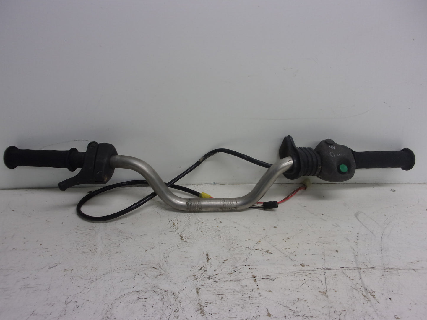 Yamaha WaveRunner 1996-1998 WVT GP WRD WR Complete Handlebar GJ1-U1552-02-00