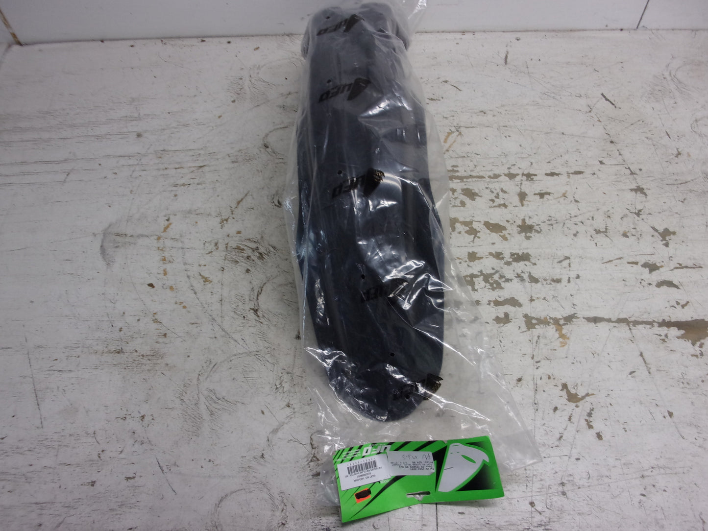 UFO Black Front Fender For Suzuki RM 125-250 01-08, RMZ 07-09 # SU03985-001