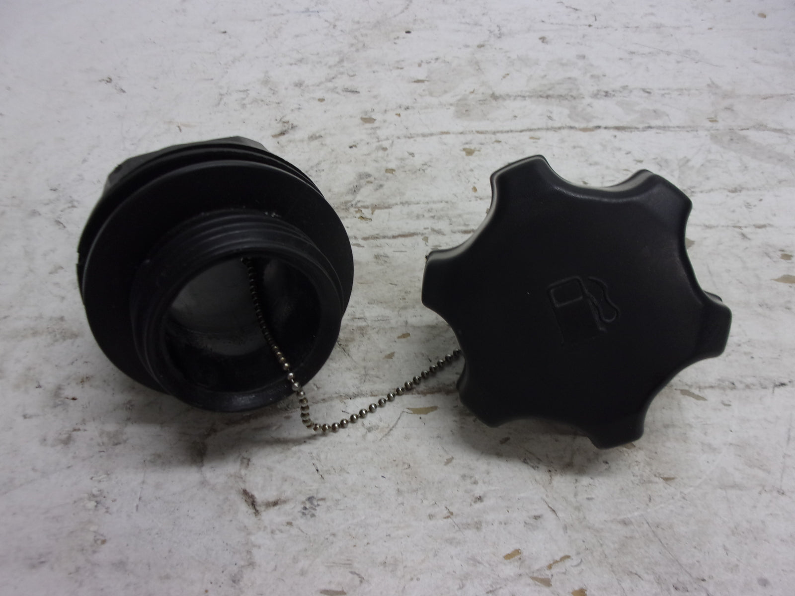 Kawasaki Jet Ski 1999-2005 Ultra 130/150 Fuel Filler Neck + Cap Part# 51049-3722