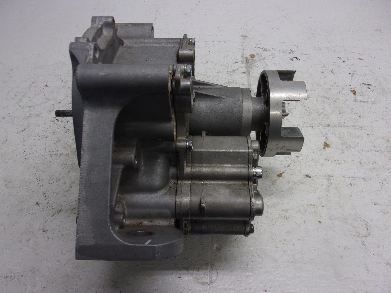 Yamaha Waverunner 2005-2011 FXHO VX OEM Pump Gear + Cover Part# 6B6-13327-01-94