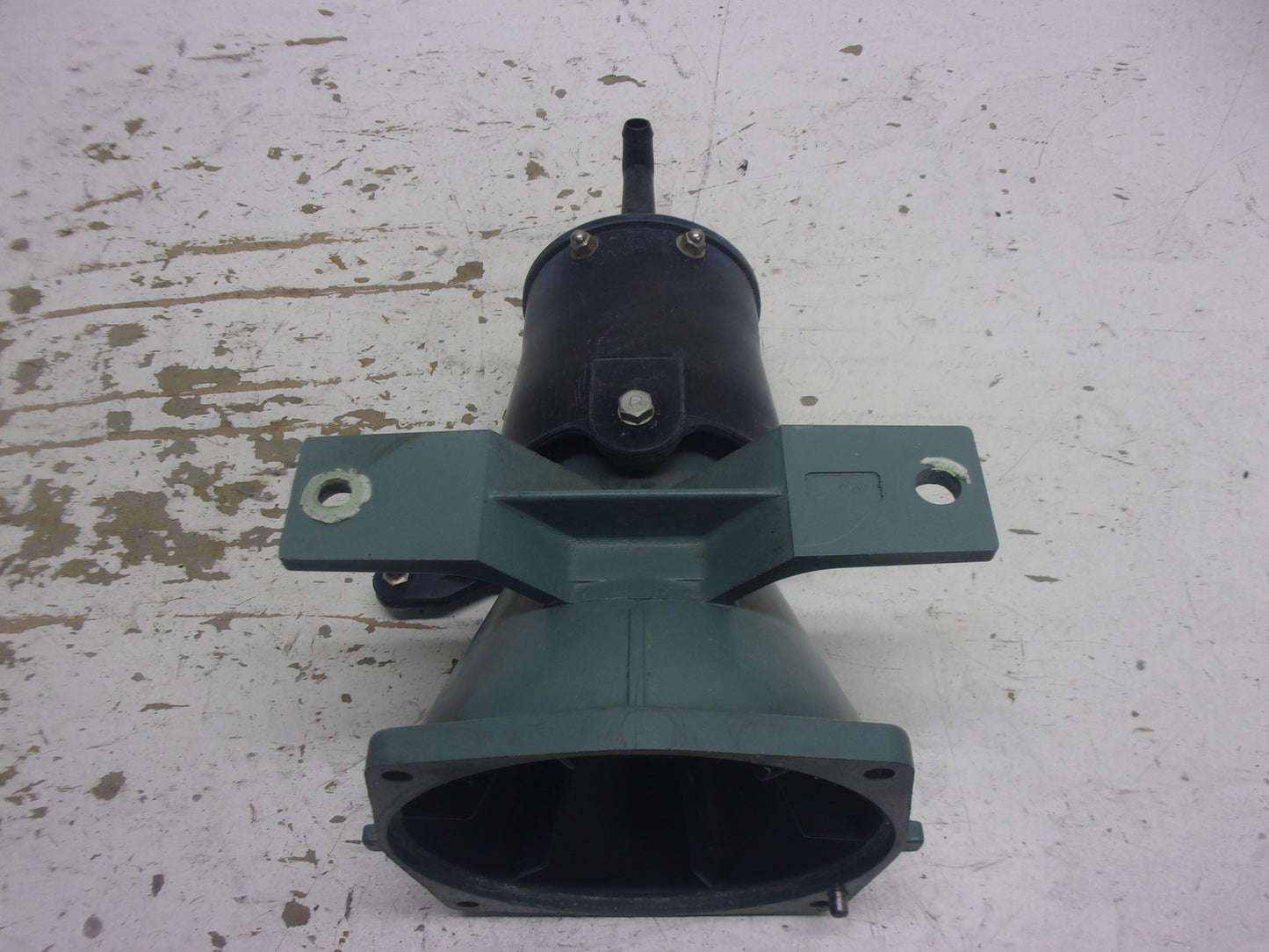 Yamaha WaveRunner 1990-1996 WaveRunner 3 OEM Pump & Nozzle Part# 6R8-51318-00-5B