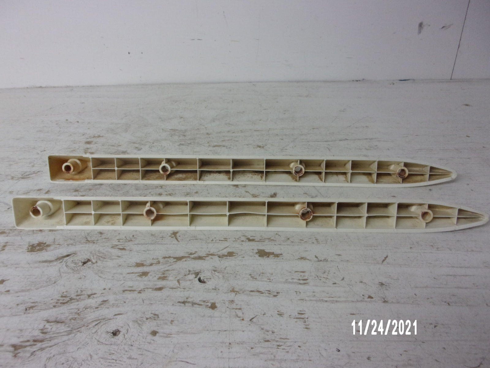 Kawasaki Jet Ski 1995 ZXI OEM White Stabilizer Set Part# 59437-3708-8U