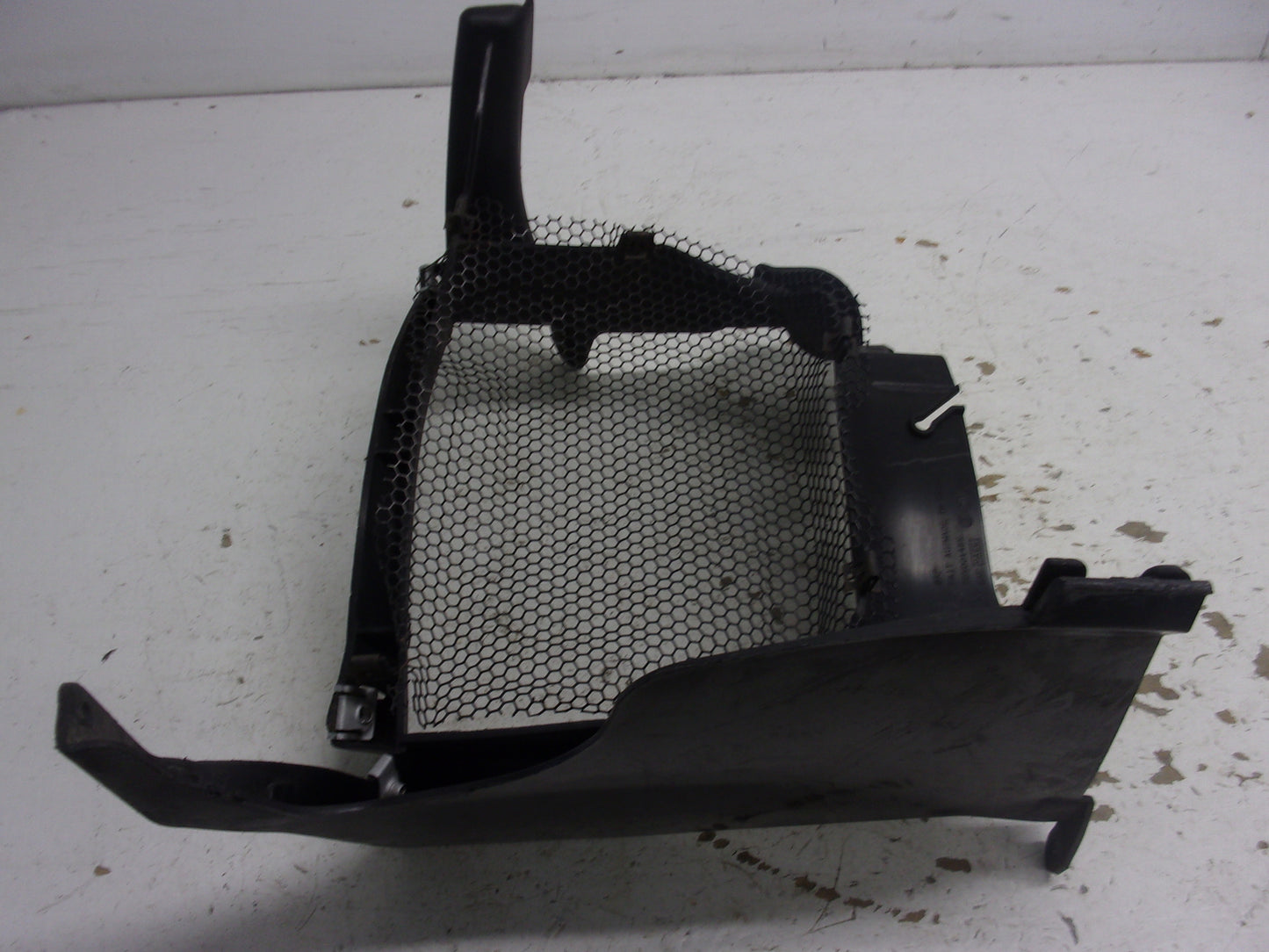 Can-Am Roadster 2008-2010 Spyder RS GS OEM Left Radiator Hub Cap Part# 705001485