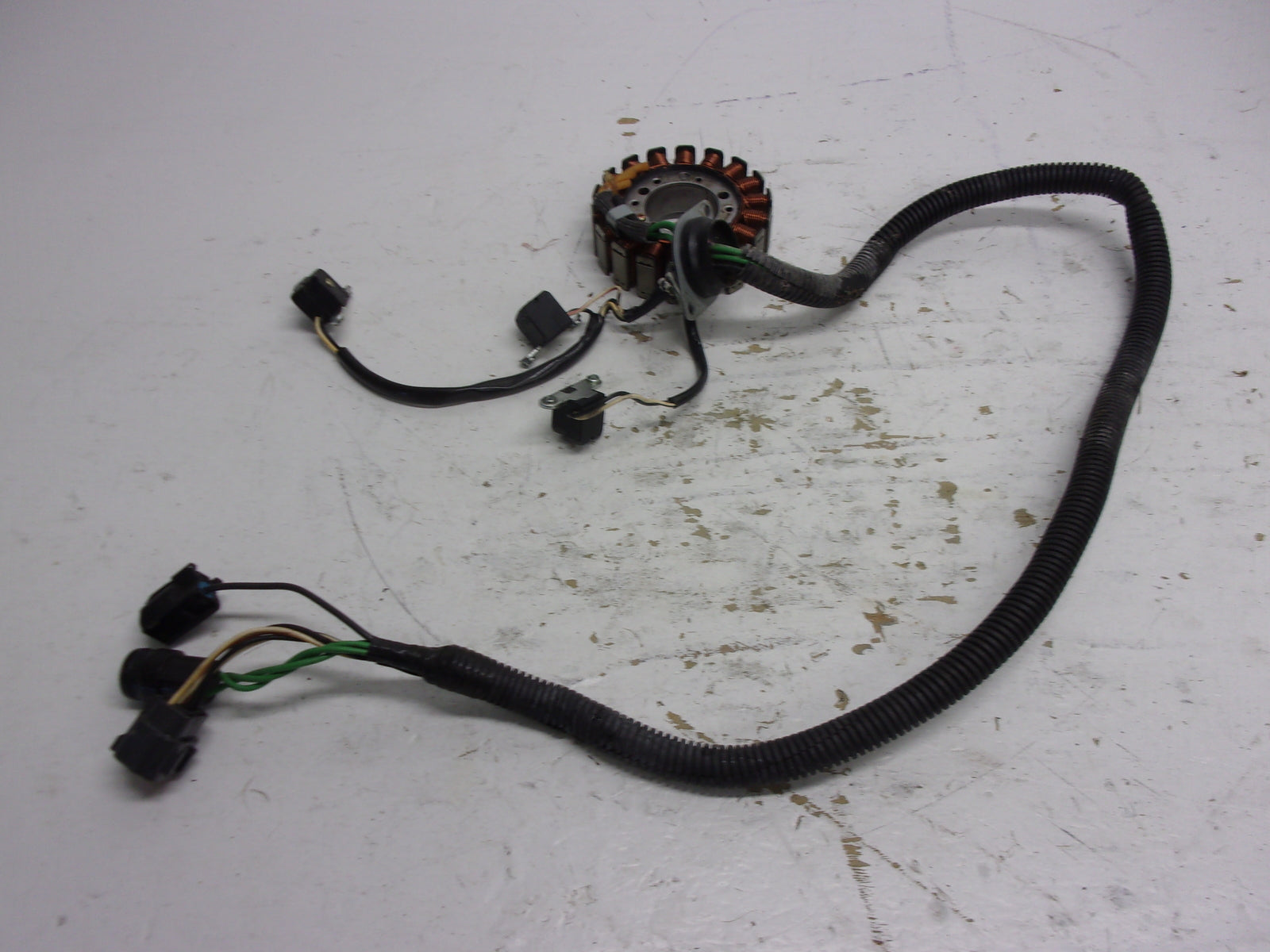 Yamaha Waverunner 2003-2006 GP1300R OEM Generator / Stator Part 60T-81410-00-00