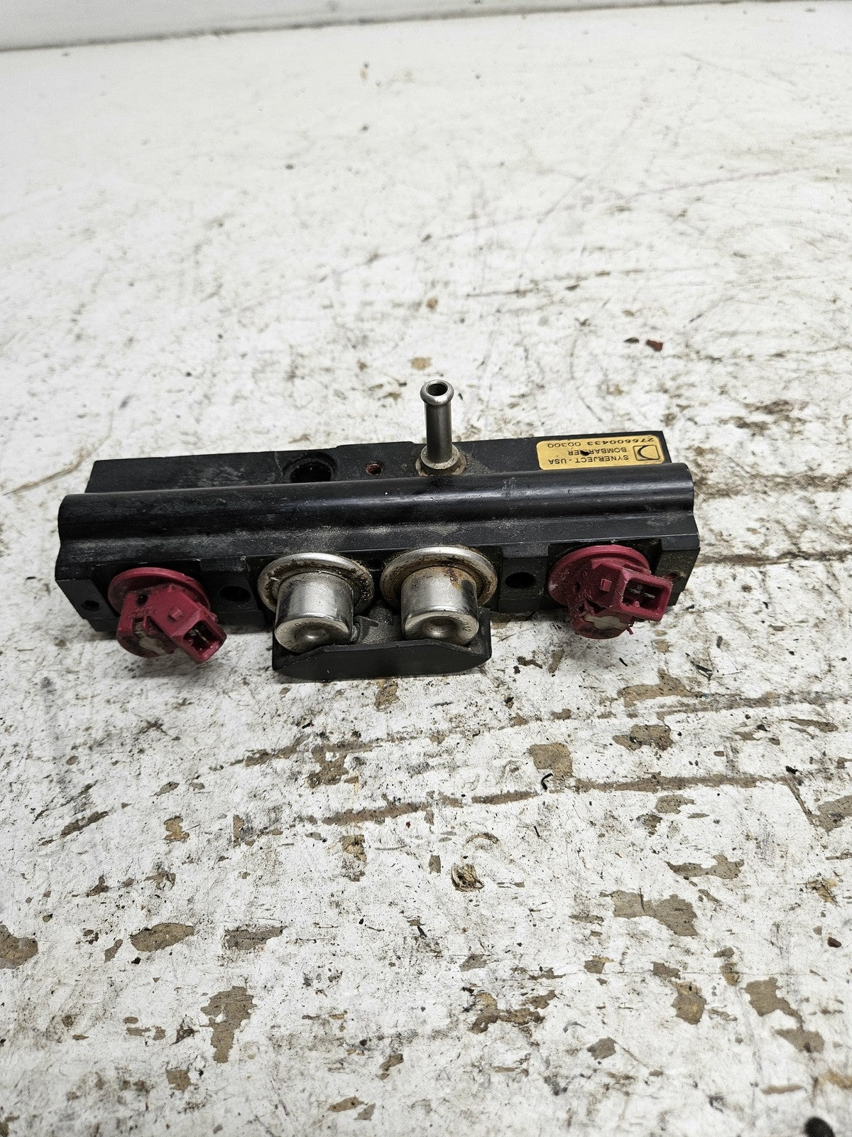 Sea Doo Bombardier 2000 GTX DI OEM Fuel Distributor + Injectors Part# 275500433