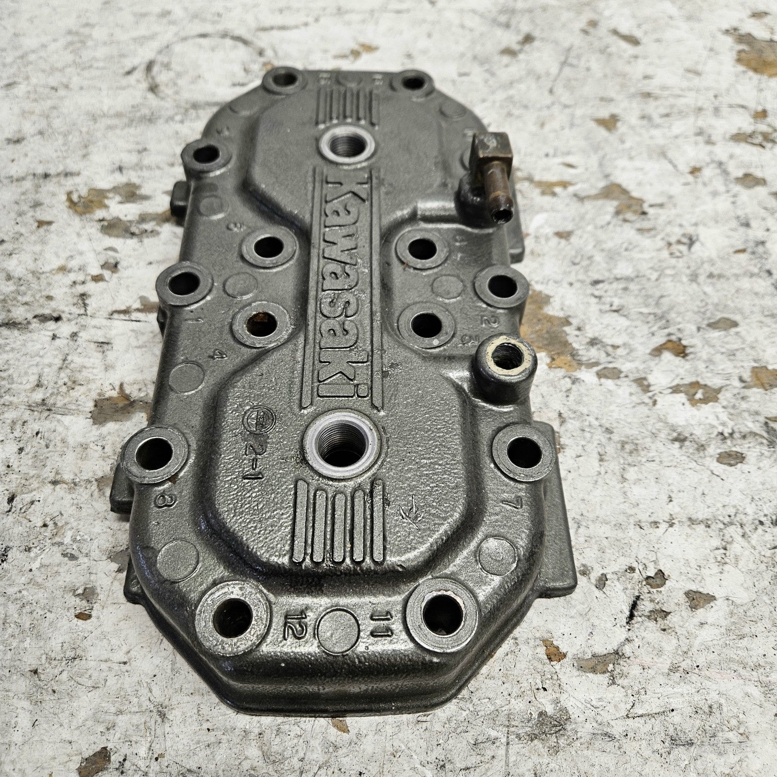 Kawasaki Jet Ski 1991-1995 650 Jet Mate X2 TS SC Silver Cylinder Head 11001-3716