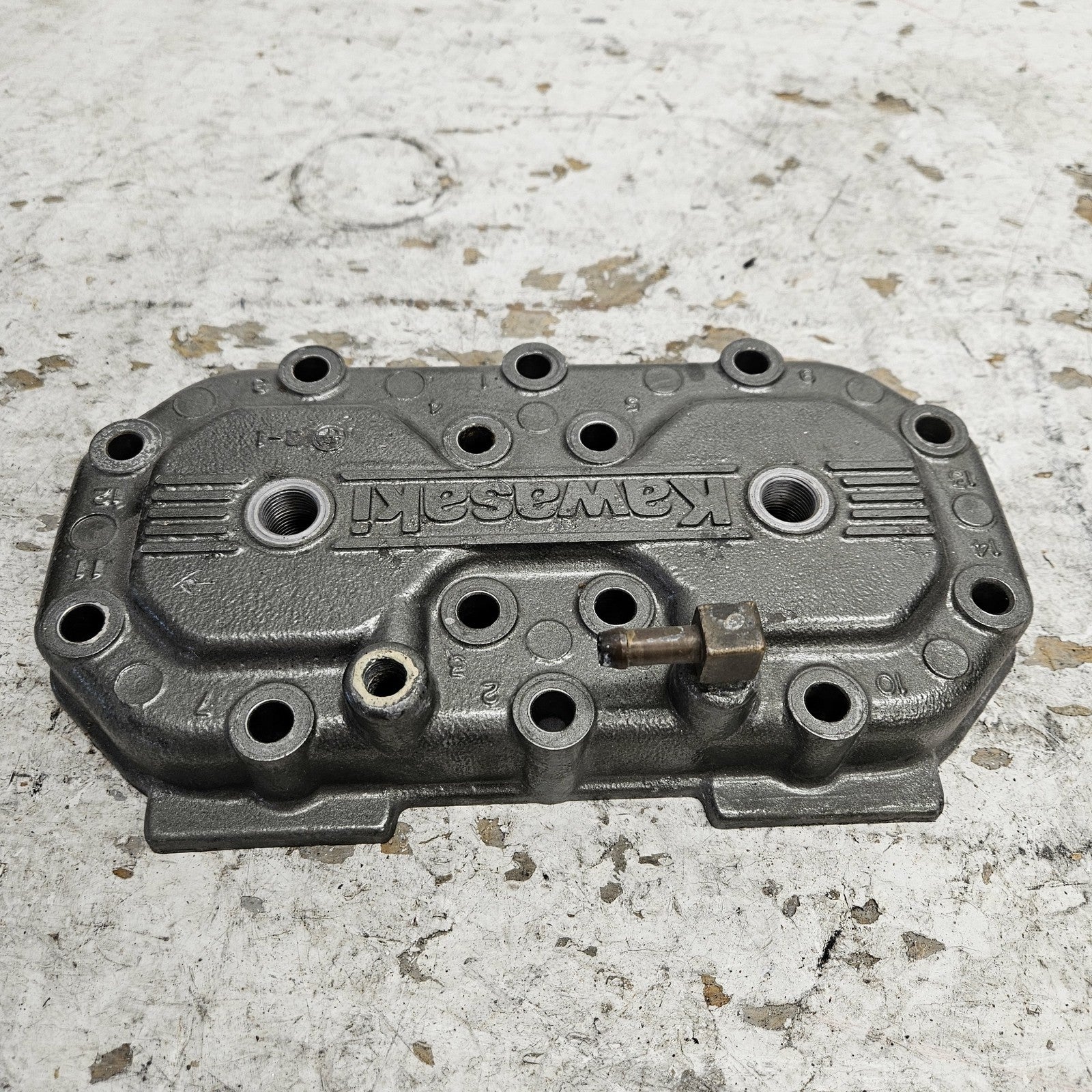 Kawasaki Jet Ski 1991-1995 650 Jet Mate X2 TS SC Silver Cylinder Head 11001-3716