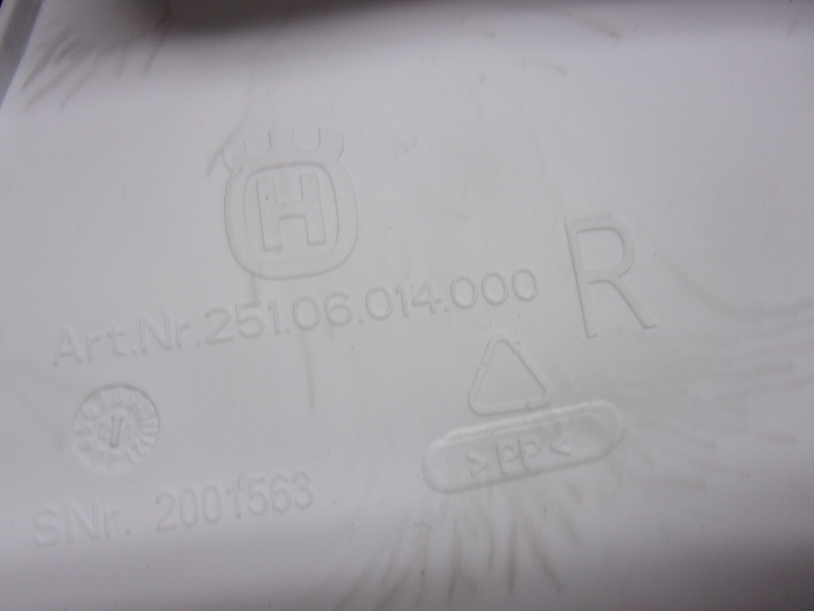 Husqvarna 2018-2019 FX FS FX TX TX OEM White RH Air Box Cover # 2510601400028