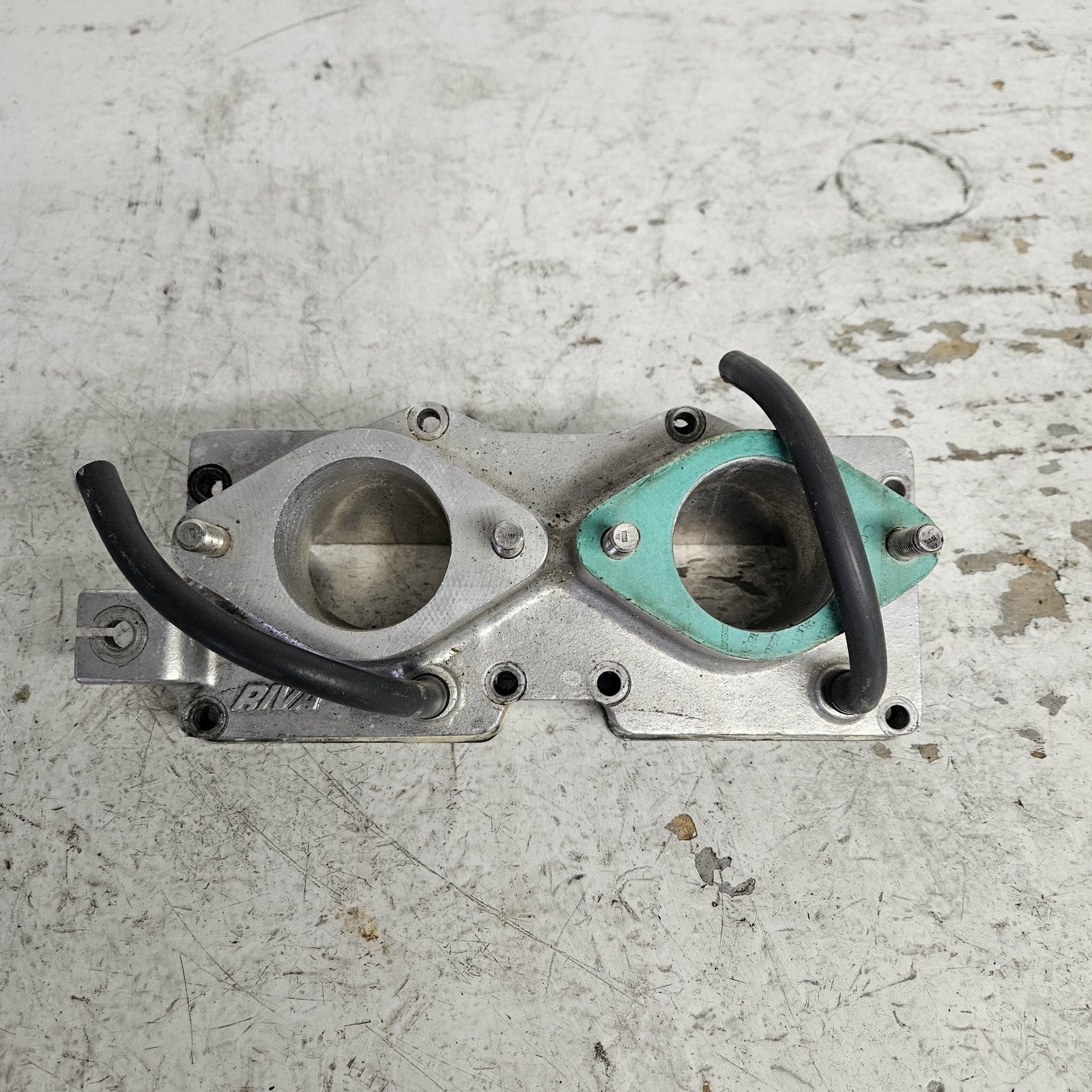Yamaha 94-95 SuperJet 93-95 WBlaster  94-95 FX1 RIVA Dual Carburetor Manifold