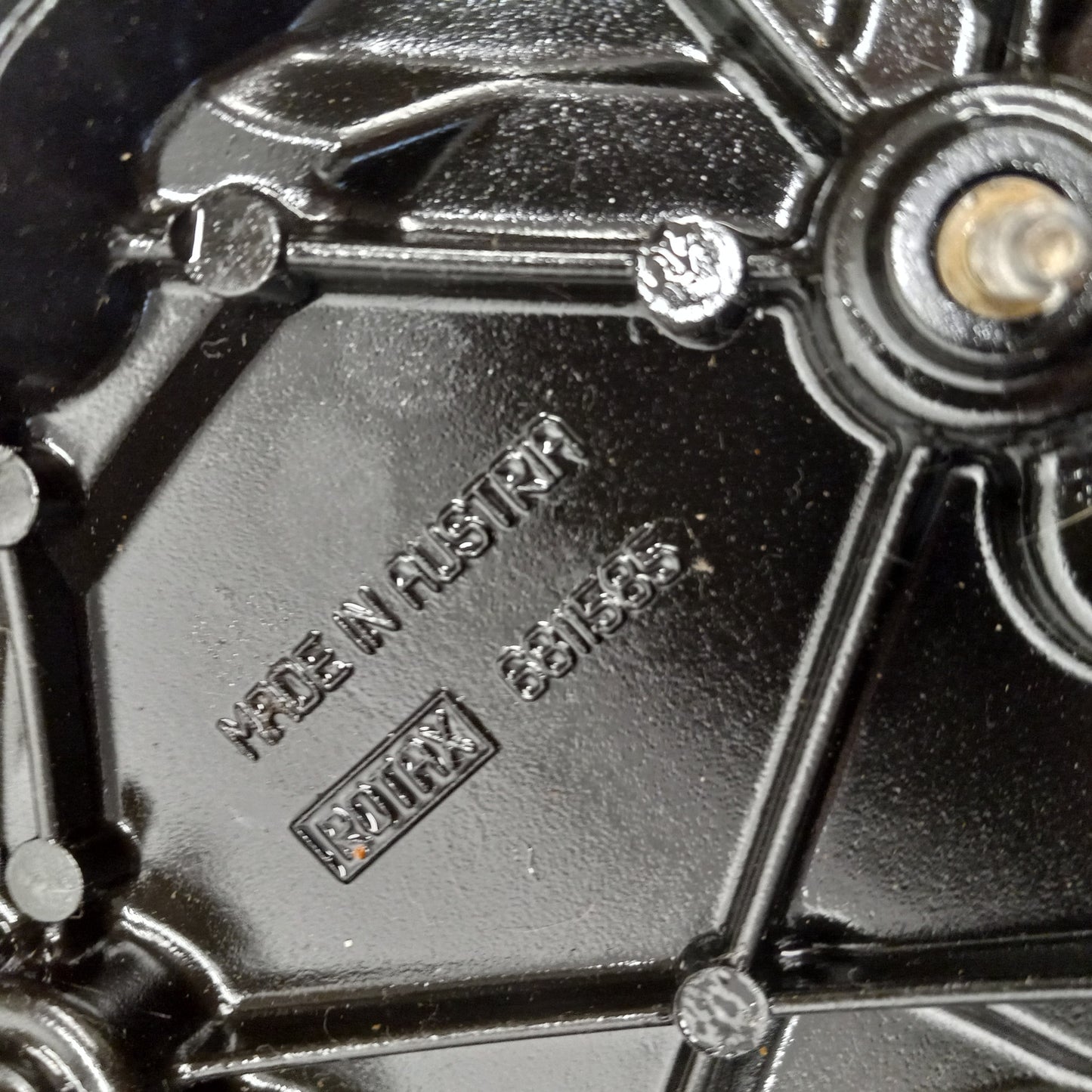Sea Doo Bombardier 2003-2005 RXT GTX RXP OEM Valve Cover Part# 420811581
