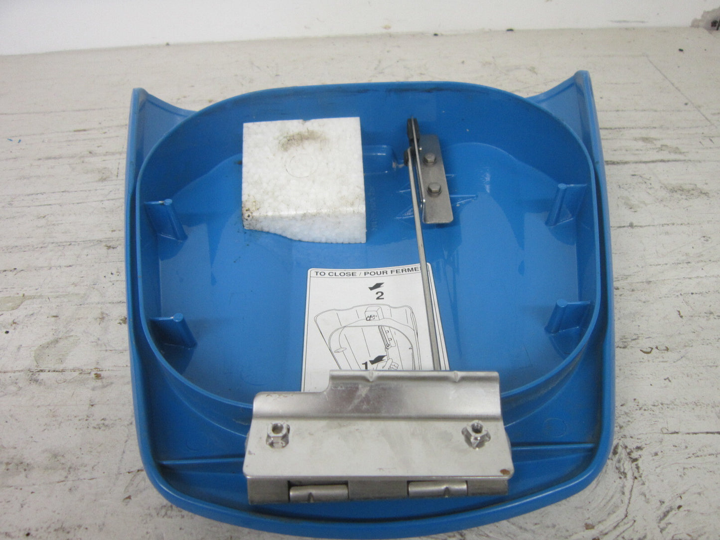 Kawasaki Jet Ski 1995-1996 750 ZXI OEM Hatch Cover Assembly Part# 14090-3747-5U