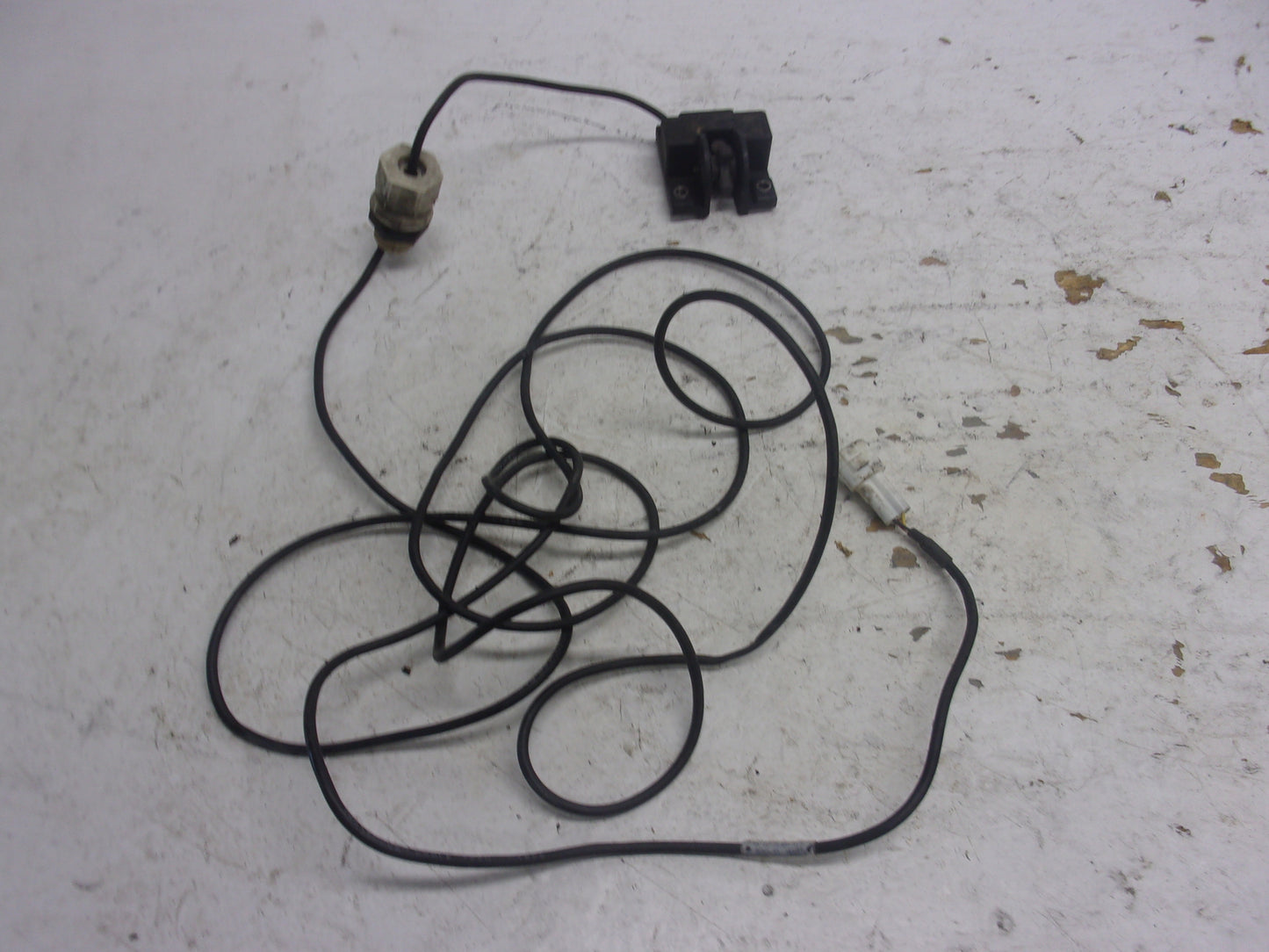 Yamaha 1995-1998 Wave Venture/Raider XL OEM Speed Sensor Part# GJ1-U8K31-01-00