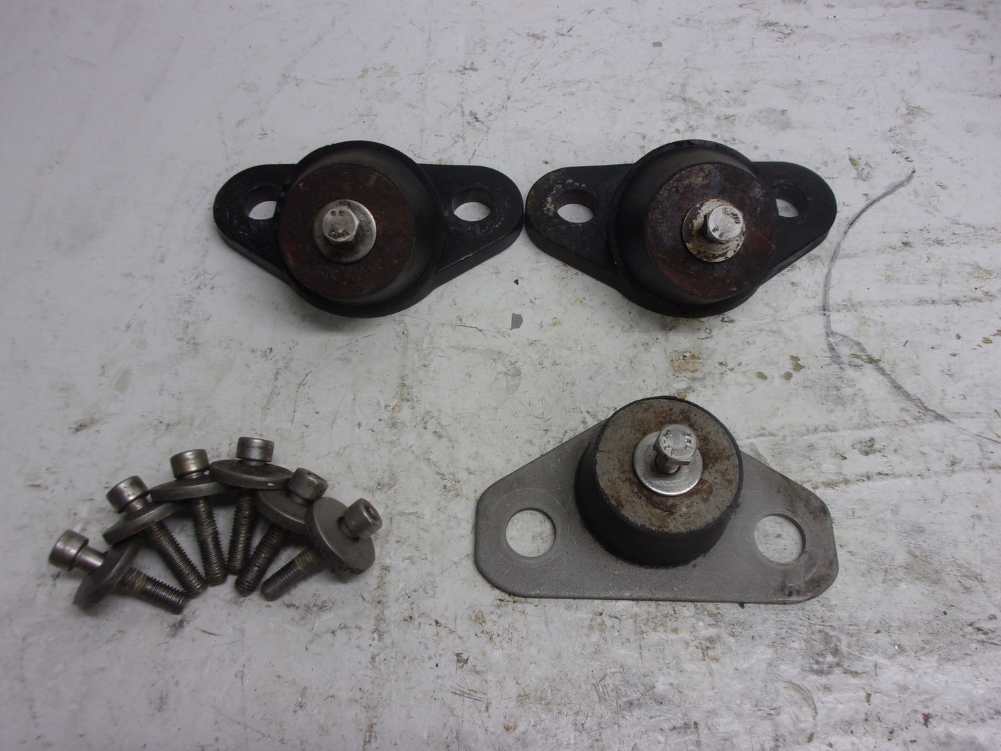 Sea Doo Bombardier 2020-2024 GTI GTX RXP OEM Engine Mount / Damper Set 270001099