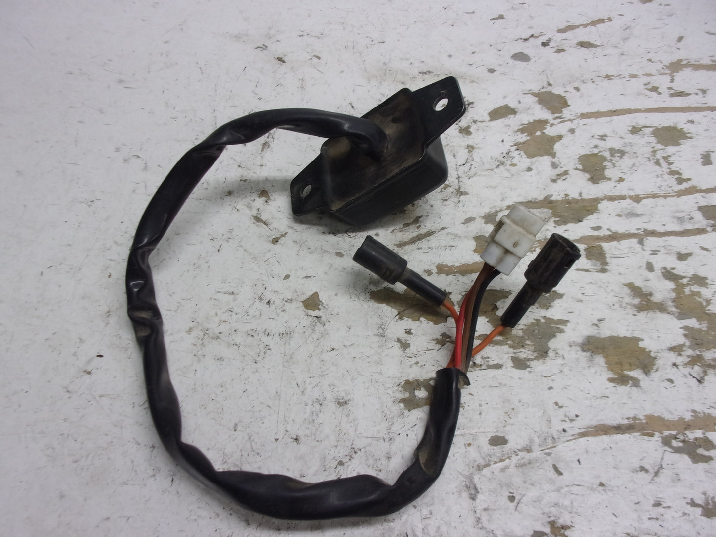 Kawasaki Jet Ski 1994-1995 Super Sport XI OEM Trim Meter Relay Part# 27034-3705