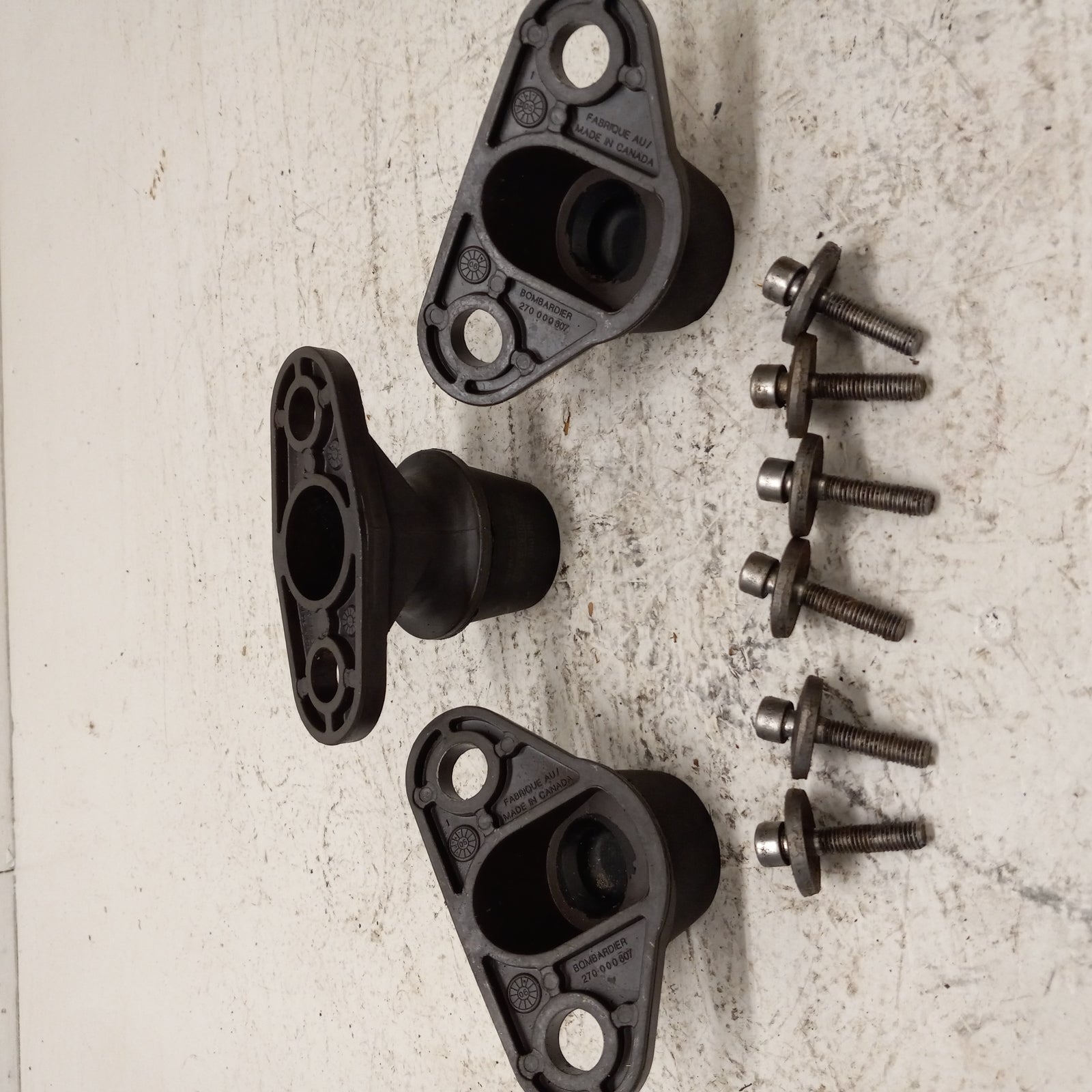 Sea Doo Bombardier 2006 GTI Engine Mount / Damper Set 270000669
