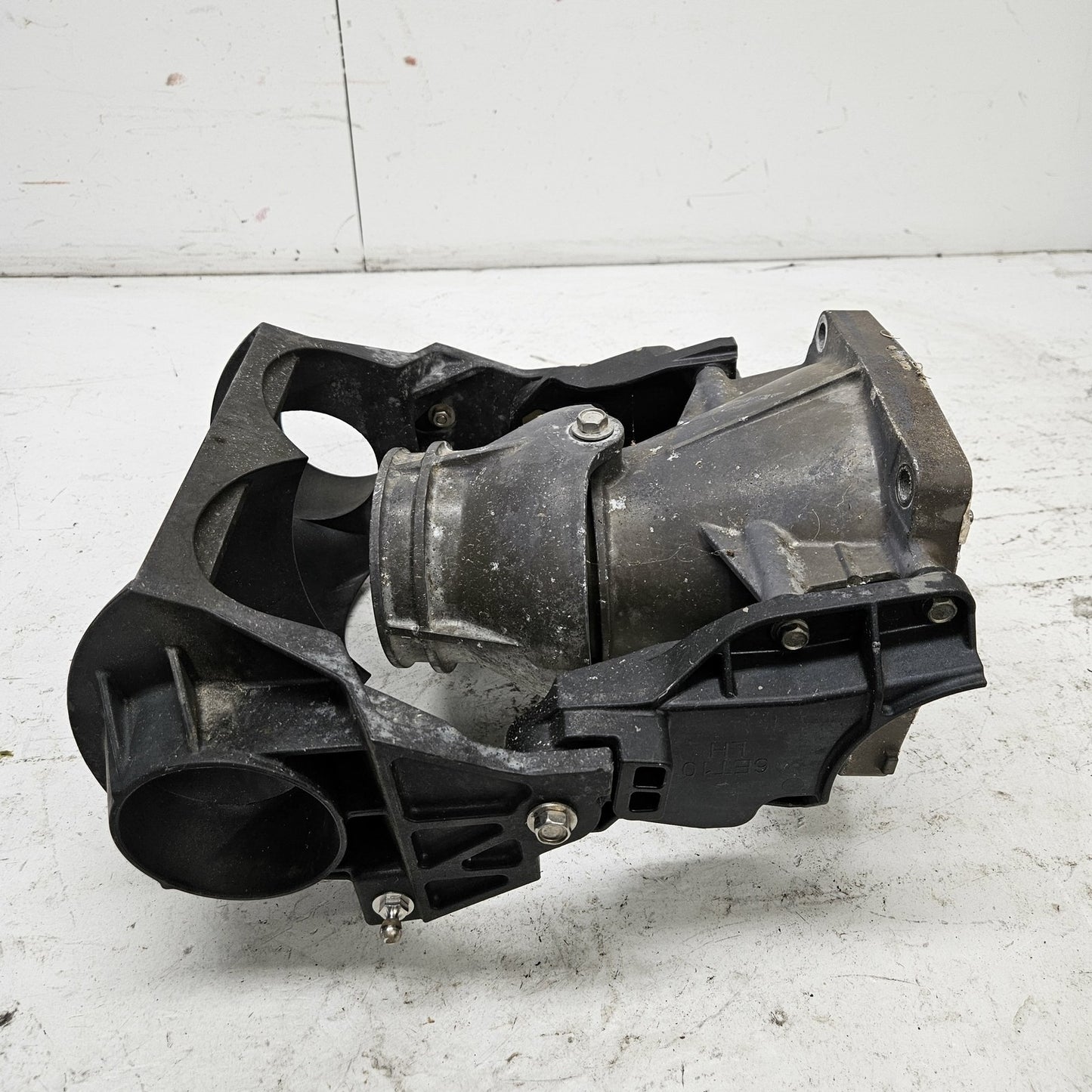 Yamaha WaveRunner 2016-2022 VX OEM Venturi + Nozzle + Rev Gate 6EX-R1318-01-00