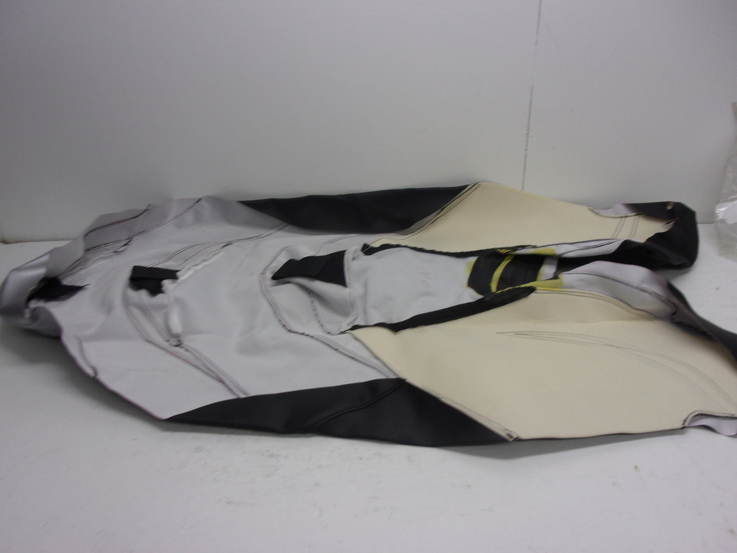 Hydro-Turf Seat Cover Sea-Doo GTX LTD 215/260/300/GTX/GTX-S 155 BLK/SLV SEW887-B