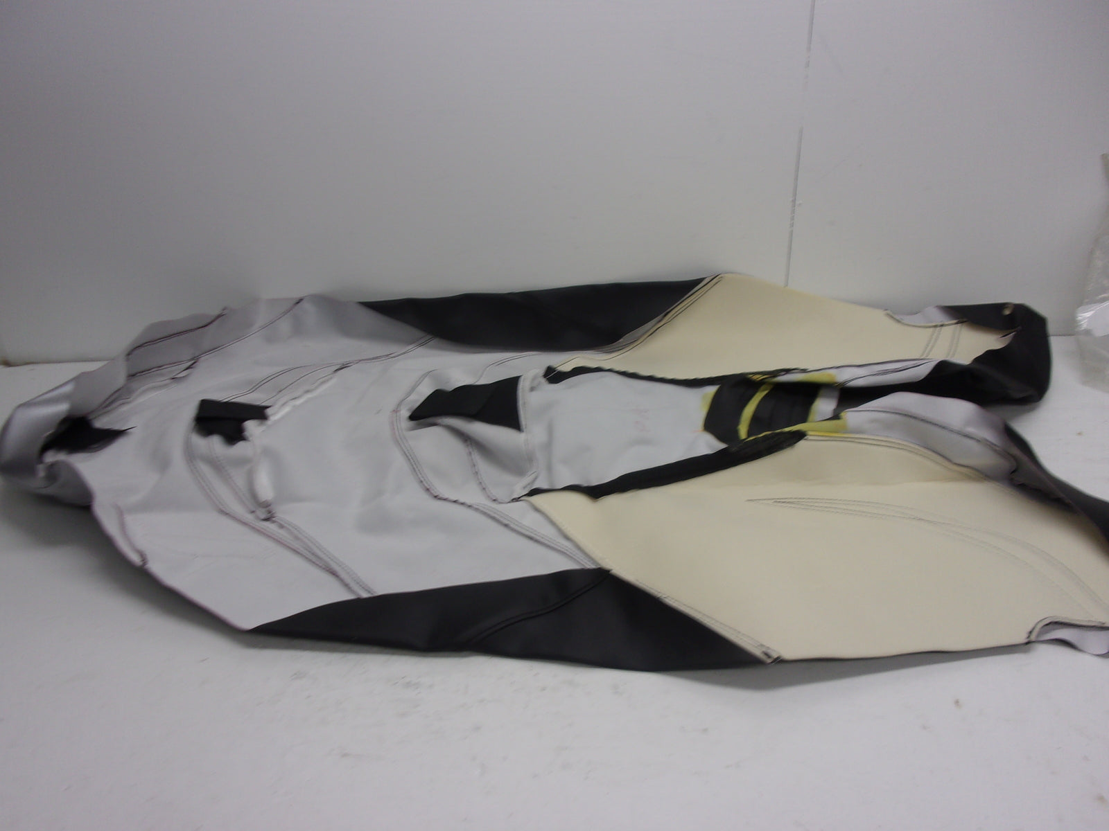 Hydro-Turf Seat Cover Sea-Doo GTX LTD 215/260/300/GTX/GTX-S 155 BLK/SLV SEW887-B