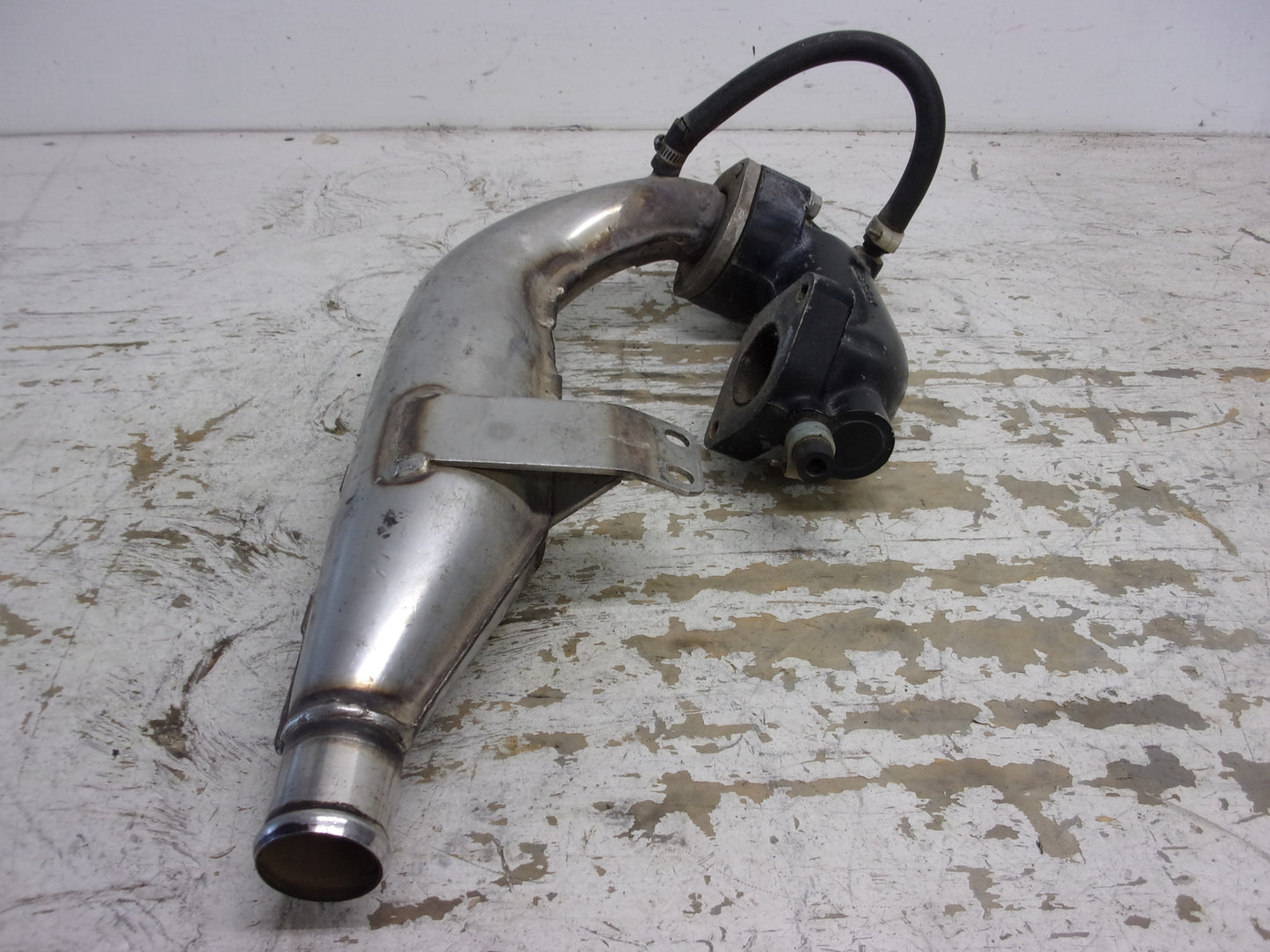 Kawasaki Jet Ski 1976-1992 JS440 OEM Complete Chamber + Pipe 18001-520