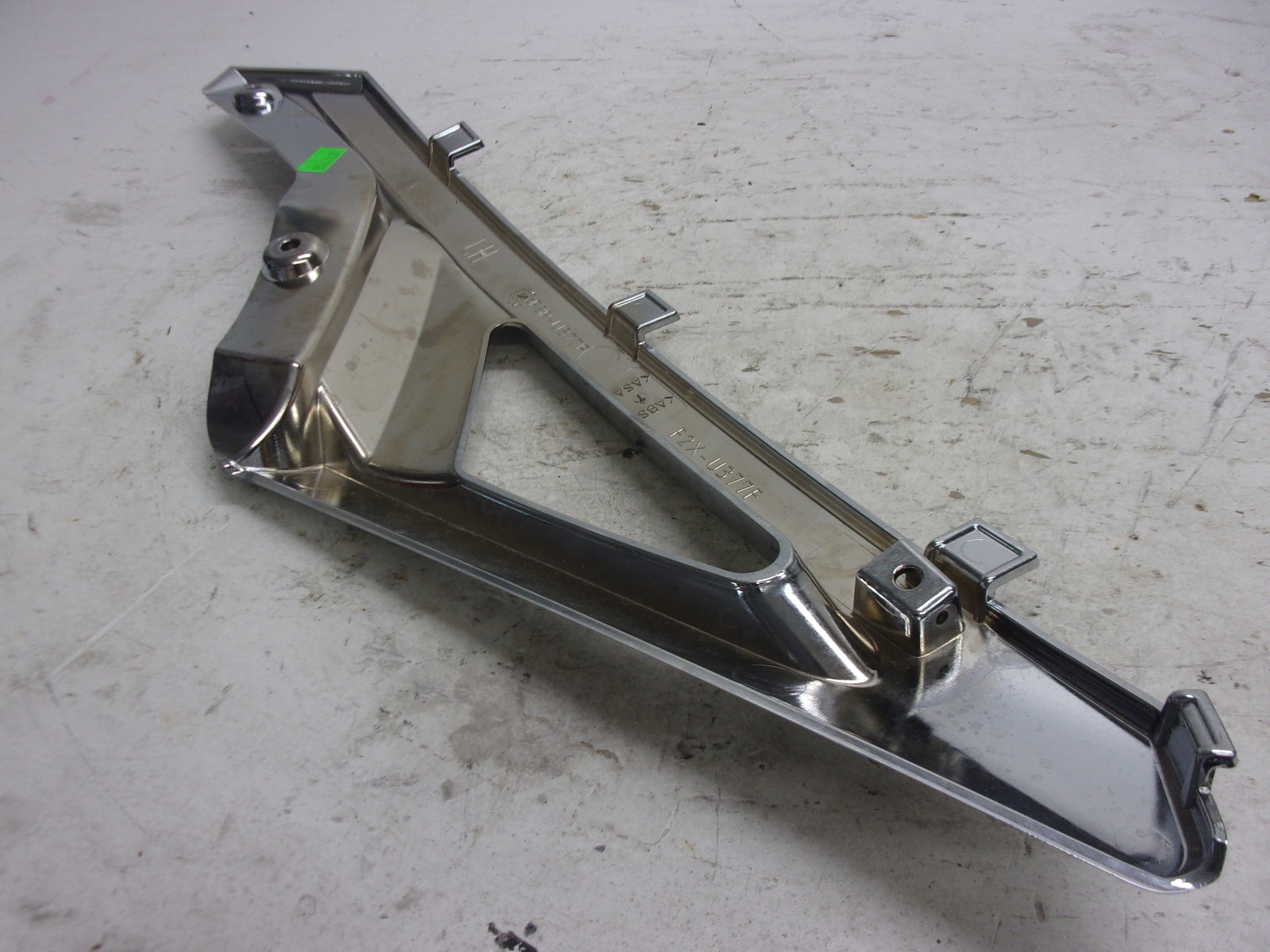 Yamaha WaveRunner 2015-2019 VX VXS VXR OEM Chrome LH Side Trim F2X-U377F-00-00