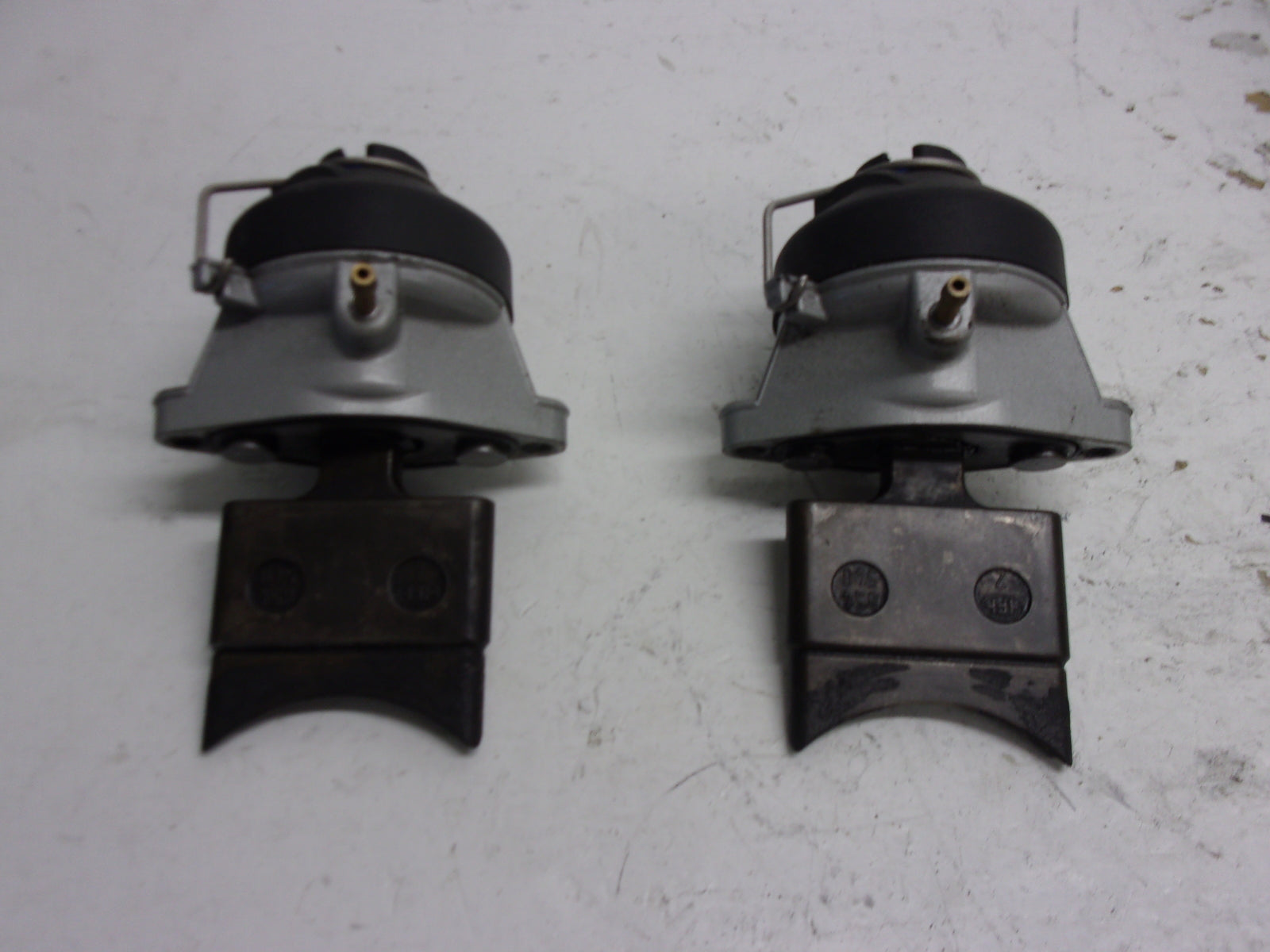 Sea Doo Bombardier 2000-2002 GTX RX LRV DI Exhaust Rave Valve Set # 290854540