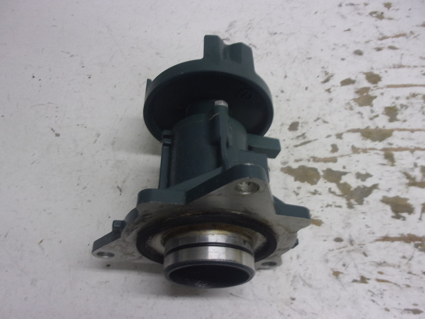 Yamaha 1989-1991 WaveRunner / Jammer Bearing Housing + Coupler # 6K8-45331-00-94