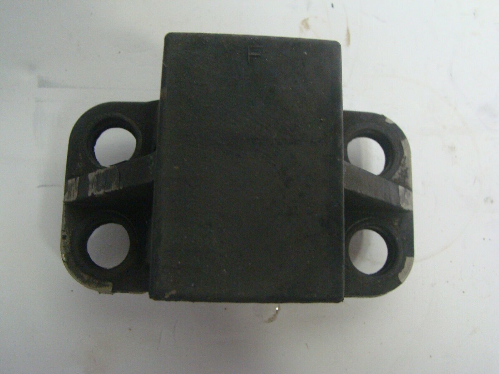 Yamaha 1999-2004 XL 700 WaveVenture 700 760 Upper Mount Stopper 63N-44532-01-00