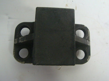 Yamaha 1999-2004 XL 700 WaveVenture 700 760 Upper Mount Stopper 63N-44532-01-00