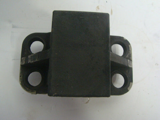Yamaha 1999-2004 XL 700 WaveVenture 700 760 Upper Mount Stopper 63N-44532-01-00